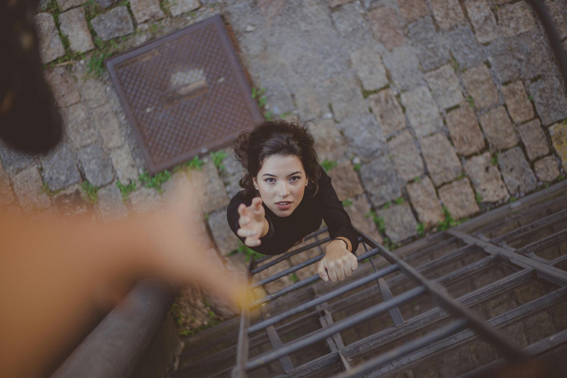Do you like helping others or saving them? (Image via Pexels/ Samantha Garrote)